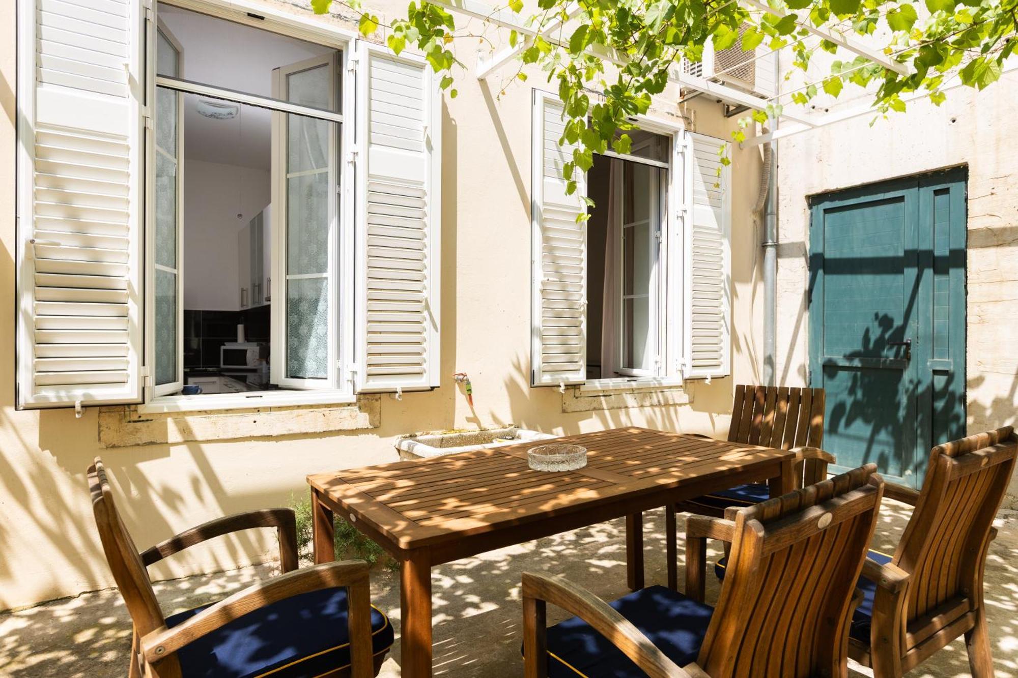 Cinema Close To Port Appartement *